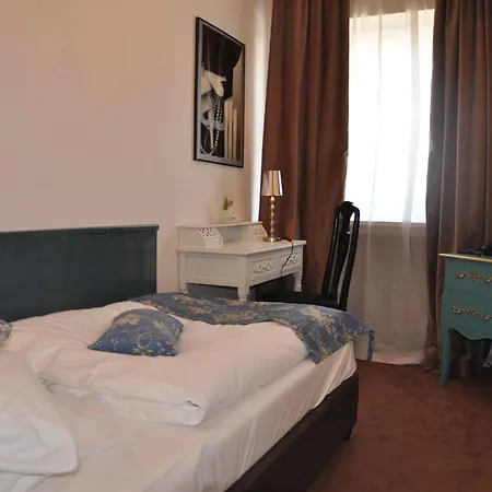Hotel In 3*