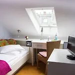 ダス